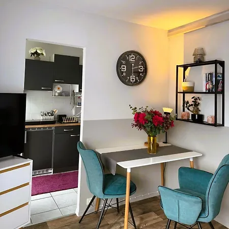 Wohlfuehlen Im Modernen Design-apartment Mit Balkon In Best-lage Нюрнберг